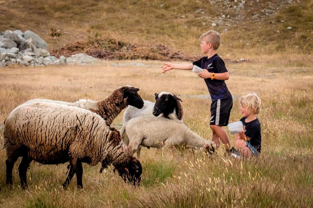 Highlands Farm Stay Twizel Eksteriør bilde